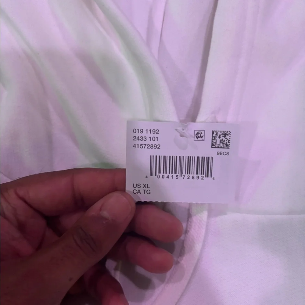 American Eagle Outfitters Classic White Hoodie - Picture 4 of 4